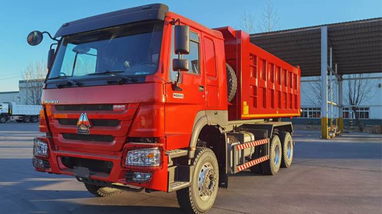 Used Sinotruk Howo Dump Truck 6x4 for Sale in Senegal