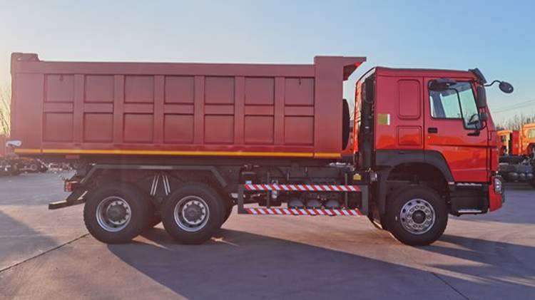 Used Sinotruk Howo Dump Truck 6x4 for Sale in Senegal