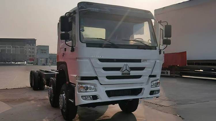 Second Hand Sinotruk Howo 8x4 Tractor Truck for Sale in Venezuela