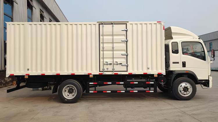 Used 4x2 Sinotruk Howo Cargo Van Truck for Sale in Philippines