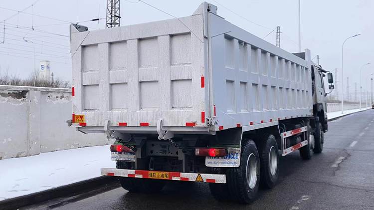 Used Sinotruk Howo Dump Truck 371 for Sale in Zimbabwe