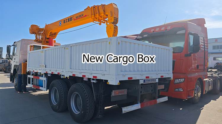 Second Hand Sinotruk Howo 6x4 Crane Truck for Sale in Armenia