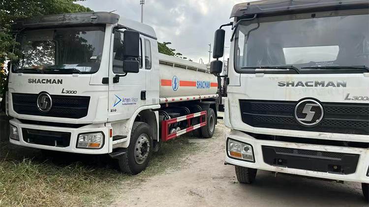 Used Shacman L3000 Fuel Truck 4x2 for Sale in Congo