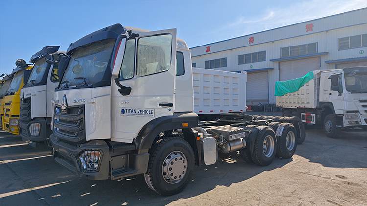 Used Sinotruk Howo 6x4 Tractor Truck Lhd Price in Kenya