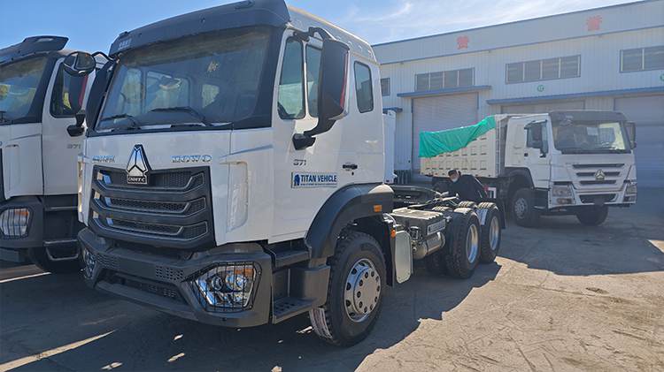 Used Sinotruk Howo 6x4 Tractor Truck Lhd Price in Kenya