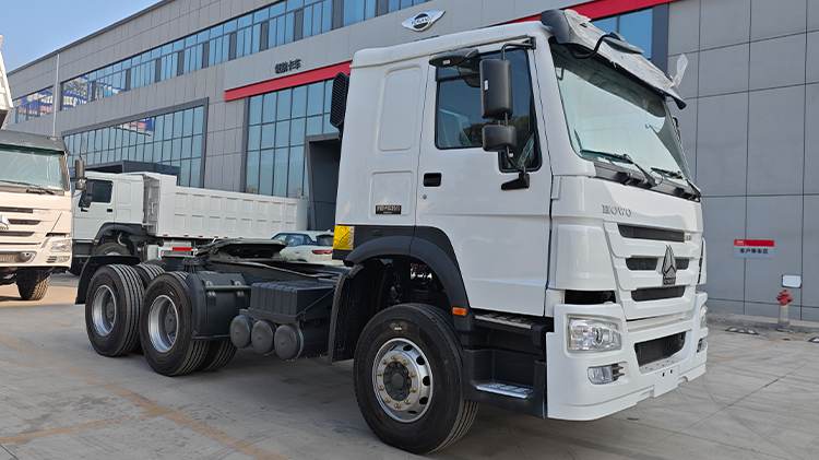 380hp Sinotruk Howo Tractor 6x4 Price in Armenia