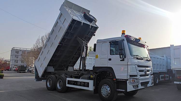 Used Howo 6x4 Dump Truck for Sale in Ghana
