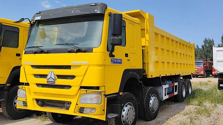 Cnhtc Sinotruk Howo 8x4 Tipper Truck for Sale in Guinea