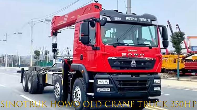 Used Sinotruk Howo 8x4 Crane Truck for Sale in Uganda