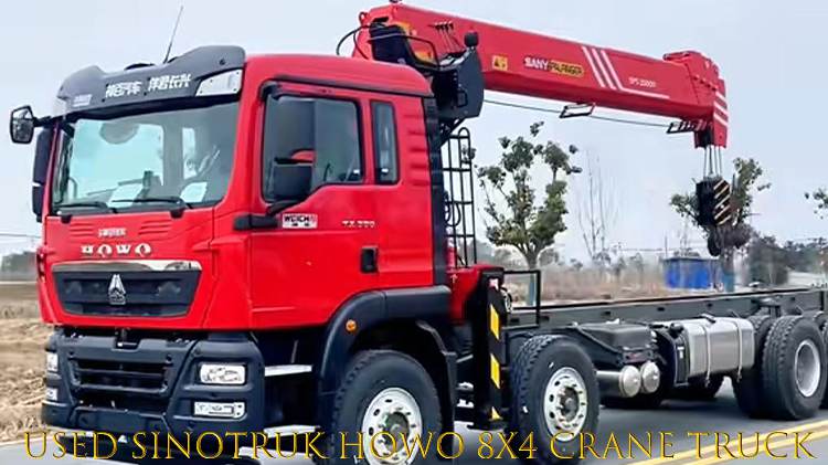 Used Sinotruk Howo 8x4 Crane Truck for Sale in Uganda