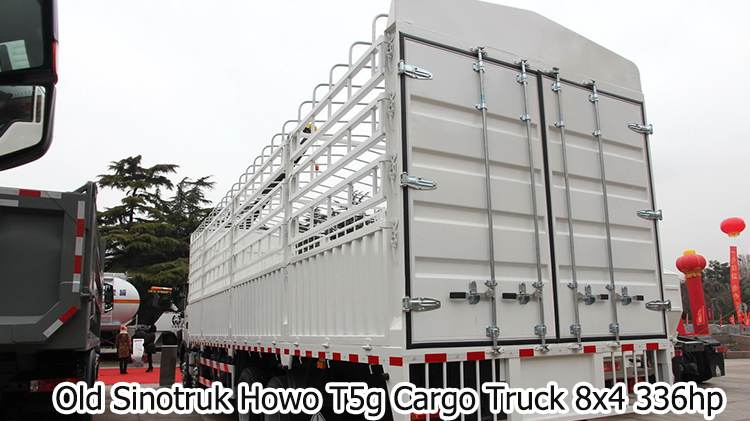 Old Sinotruk Howo T5g Cargo Truck 8x4 for Sale in Saudi Arabia