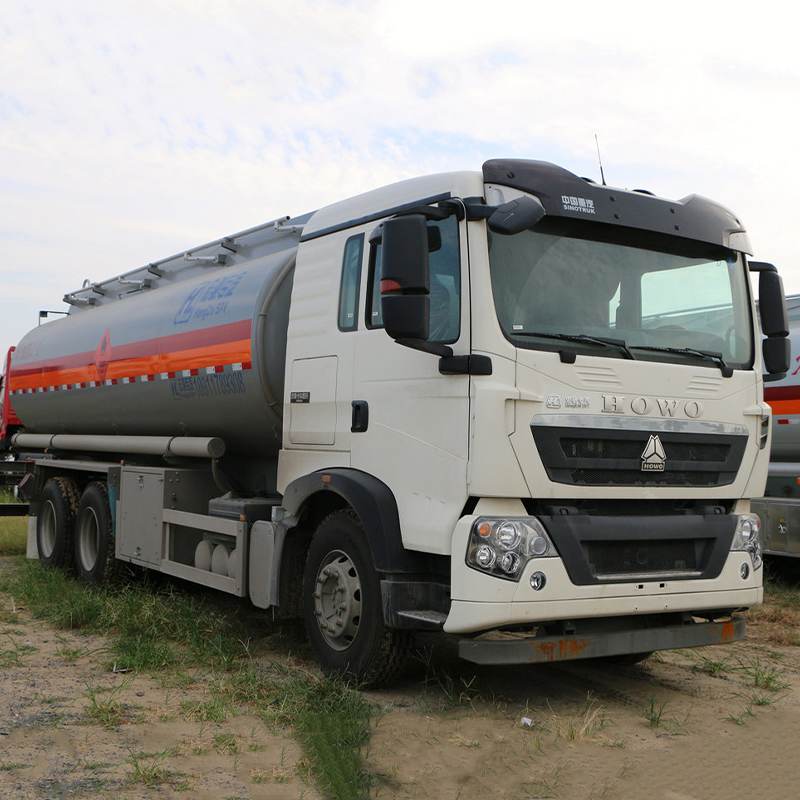 Second Hand Sinotruk Howo T5G 6x4 Tanker Trucks