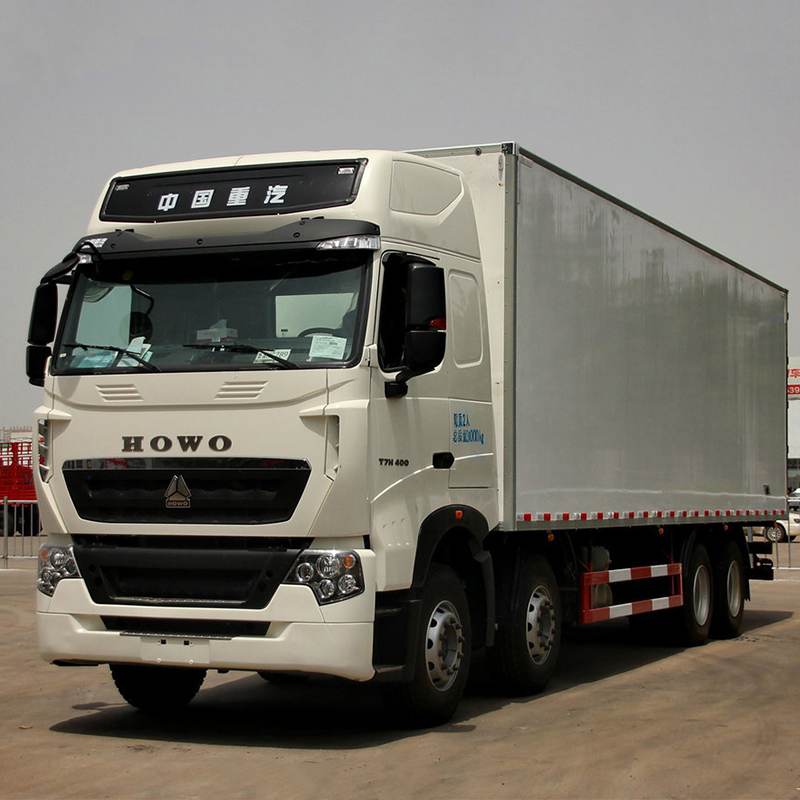 400hp China Sinotruk Howo T7h 8x4 Van Cargo Truck