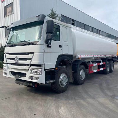 Sinotruk Howo Fuel Tank Truck 8x4 371hp