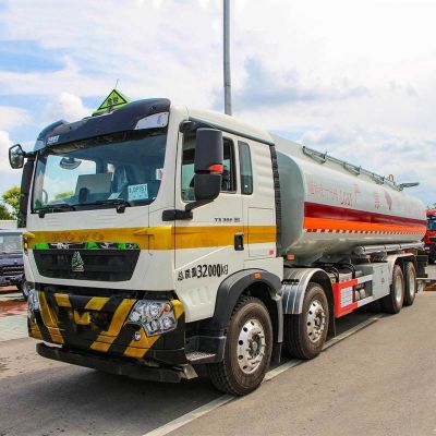 Howo Old Oil Tanker 20000 Liters Fuel Tank Truck 8x4