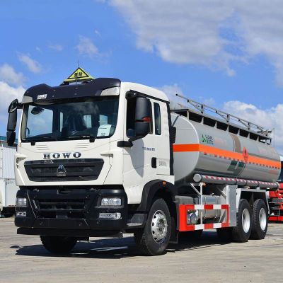 Sinotruk Howo Second Hand Oil Tank Truck 6x4 20000 Liter