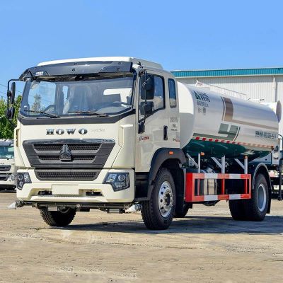 Used Sinotruk Howo 220hp 4x2 Water Tanker Truck 10000 Liters