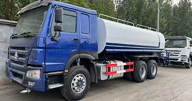 Second Hand Sinotruk Howo 25000 Liters Water Tank Truck