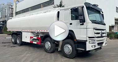 Second Hand Sinotruk Howo Fuel Tank Truck 8x4